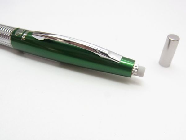 レトログリーンケリーに付属している消しゴム