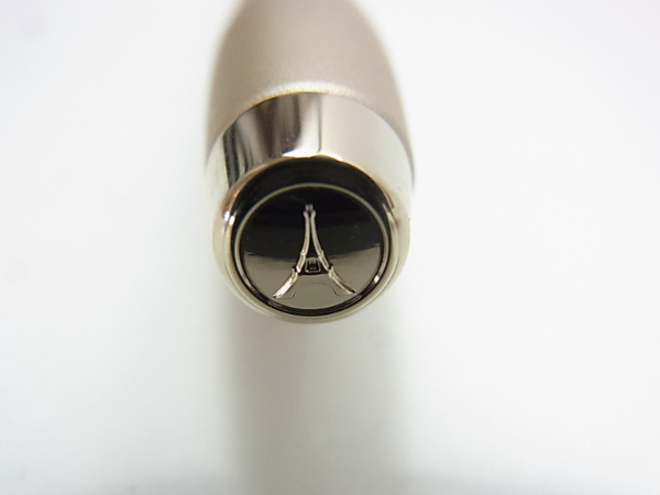 エッフェル塔が刻印されたの天冠